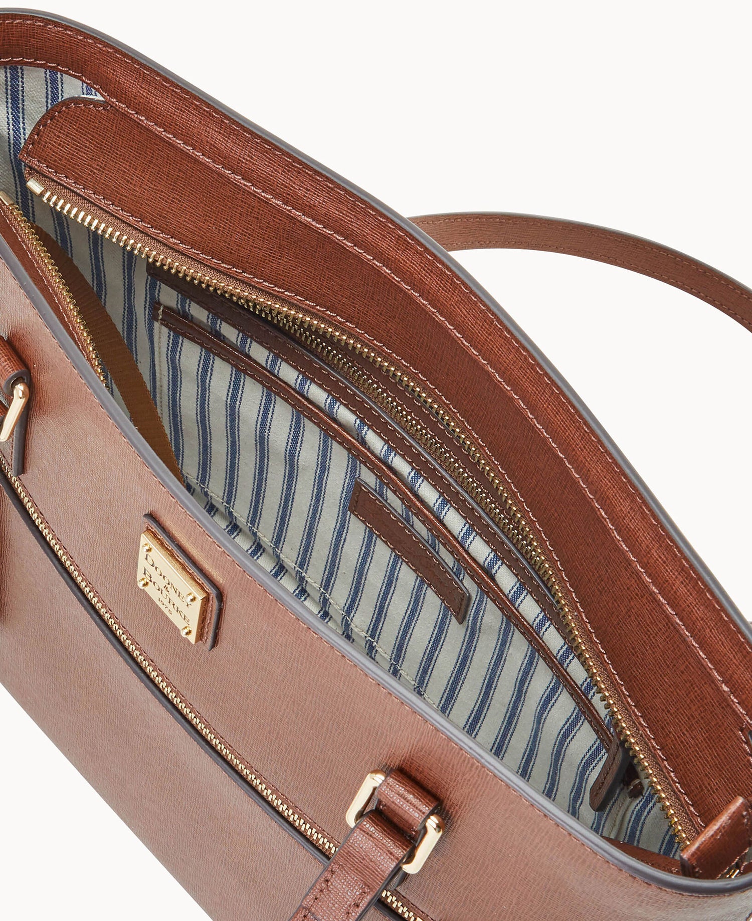 B1924G_SIARSIAR0002_ALT2