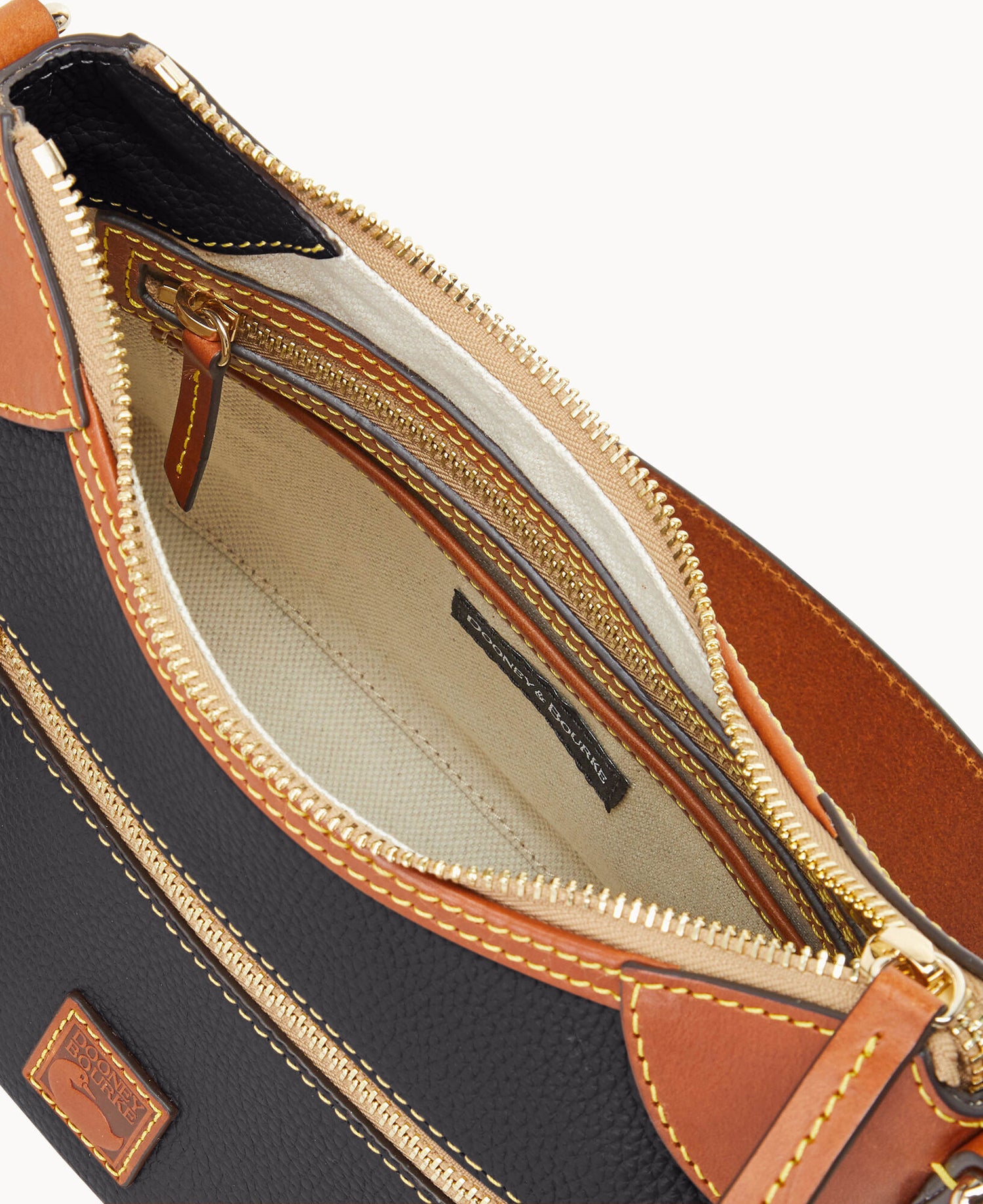 B1956G_9PBLPAKR_ALT2