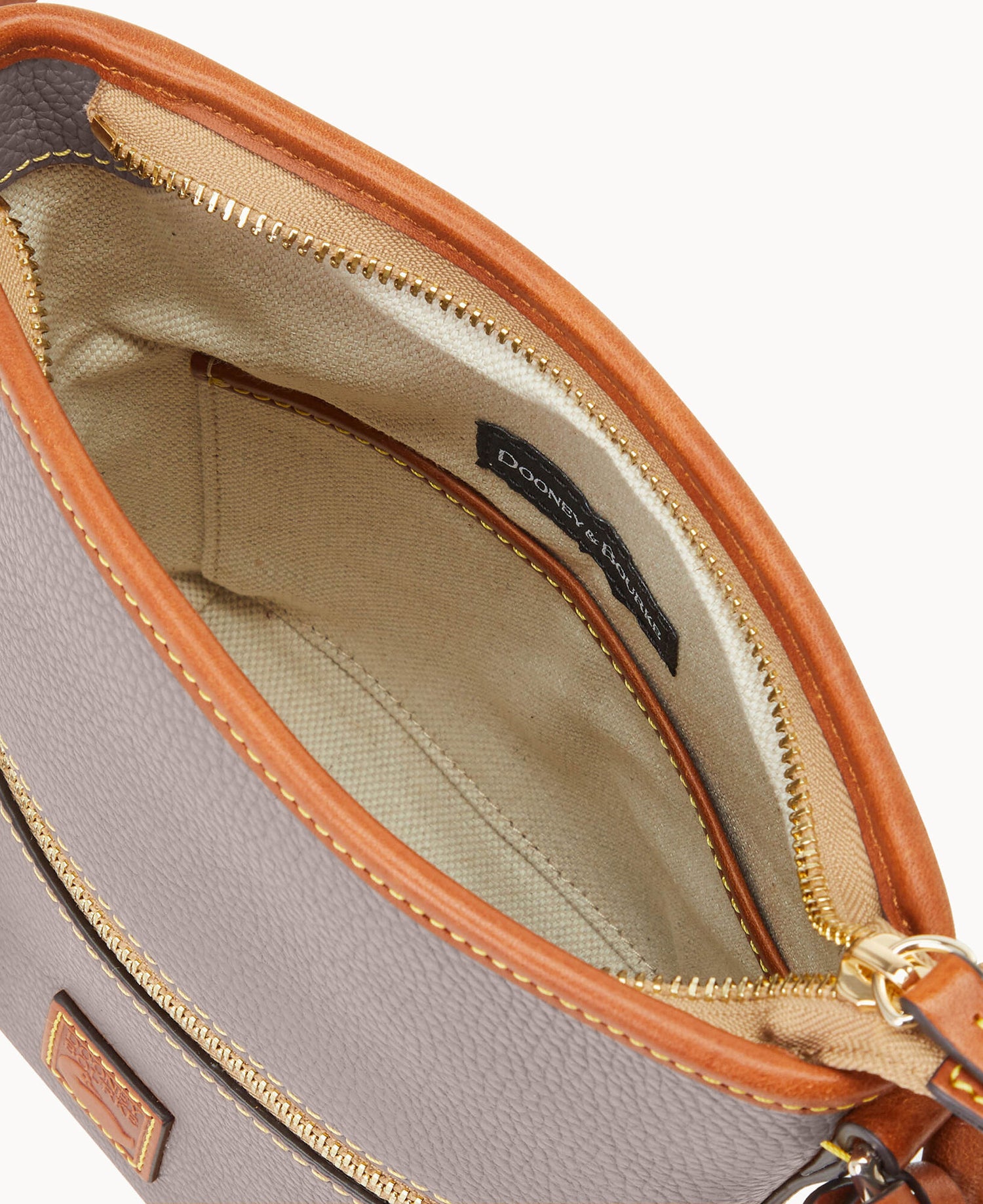 B1969G_9PELPAKR_ALT2